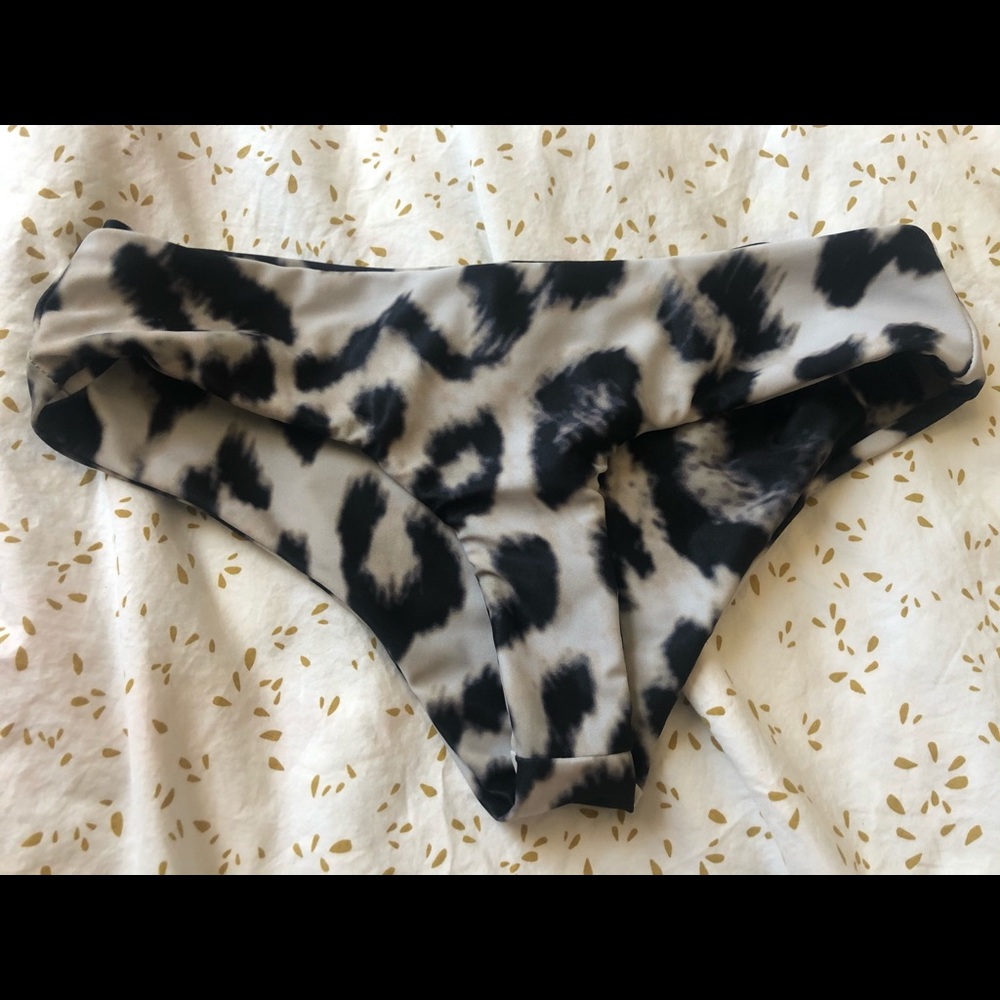Mikoh bikini bottoms, size small